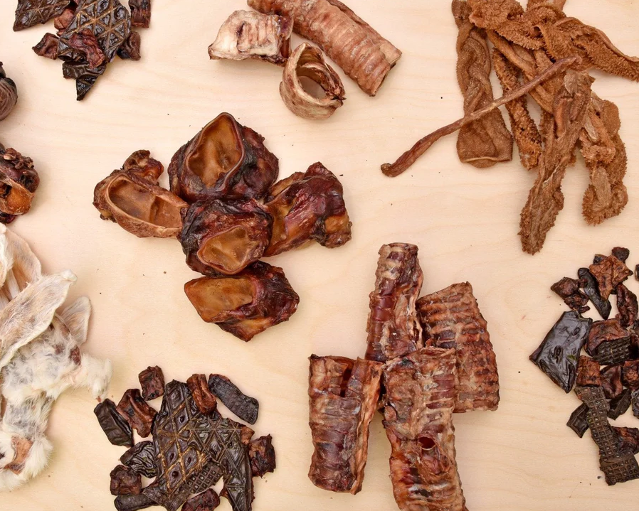 Dehydrated Treats for Dogs in the table